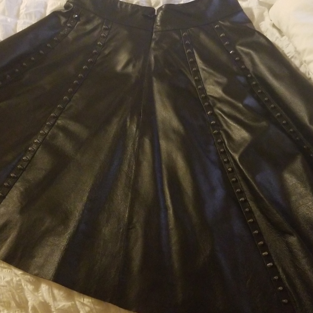 NWT bebe asymmetrical leather skirt - Picture 4 of 5